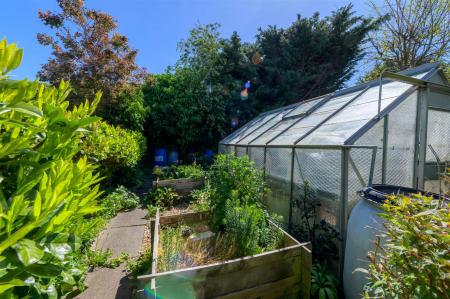 15 Fern Road-91-HDR.jpg
