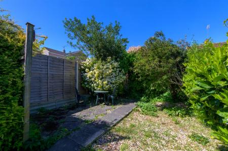 15 Fern Road-96-HDR.jpg