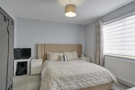 5 St Marks Close-1.jpg