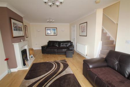 43a Pollard Close - 9 of 18.jpg