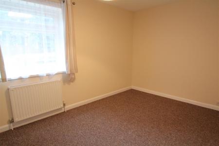 2 Garden Park Close - 6 of 14.jpg