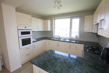 8 Morrish Park (8).JPG