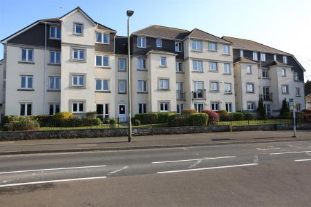 35 Maple Court 002.JPG