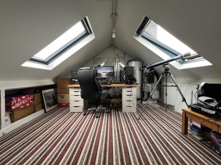 LOFT ROOM