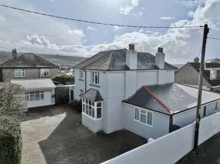 PLYMBRIDGE ROAD, PLYMPTON, PLYMOUTH PL7 4LF