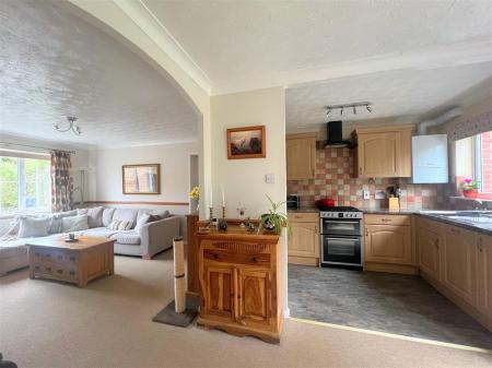 KITCHEN/DINER