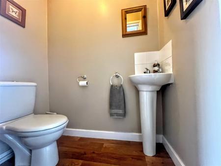 CLOAKROOM/WC
