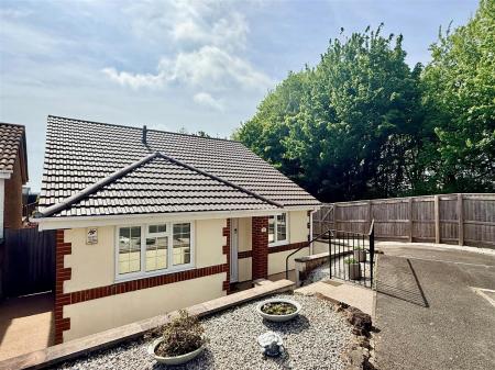 RALEIGH COURT, PLYMPTON, PLYMOUTH PL7 2WJ