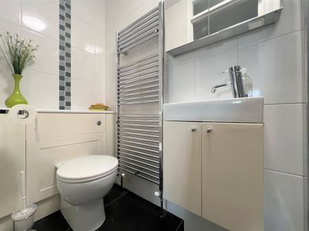 ENSUITE SHOWER ROOM