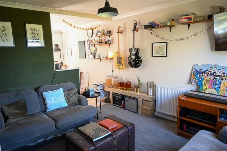 OPEN PLAN LIVING ROOM