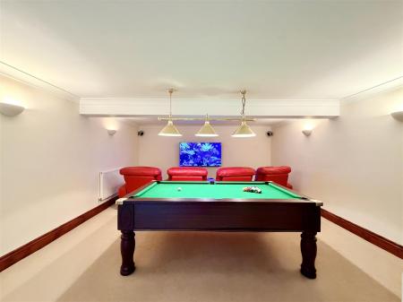 DINING ROOM/GAMES/CINEMA ROOM