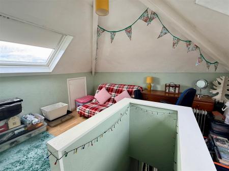 LOFT ROOM