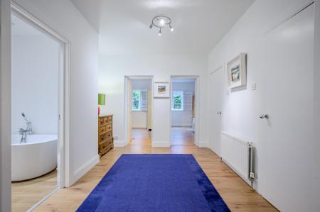 25_Flat 2 Holyrood Manor.jpg