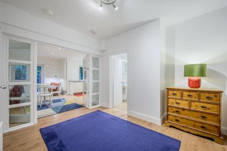 5_Flat 2 Holyrood Manor.jpg