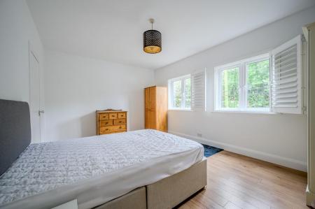 26_Flat 2 Holyrood Manor.jpg