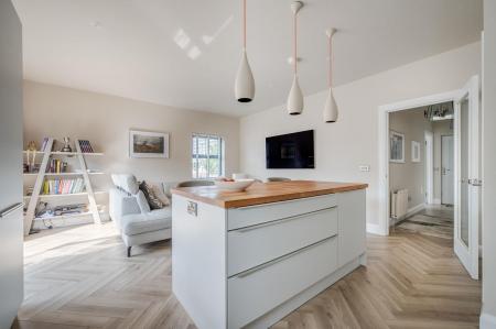 10 Bracken Hill Square_20.jpg