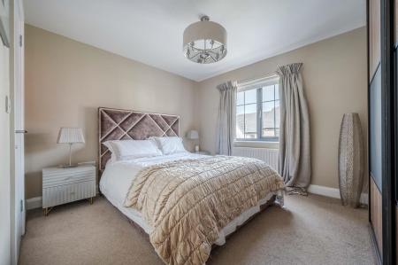 10 Bracken Hill Square_26.jpg