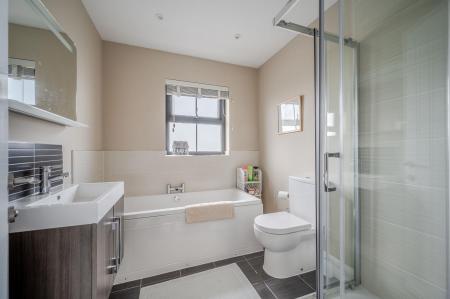 10 Bracken Hill Square_34.jpg