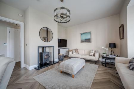 10 Bracken Hill Square_8.jpg