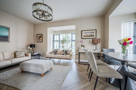 10 Bracken Hill Square_6.jpg