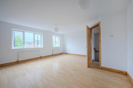 65 Langtry Court-8.jpg