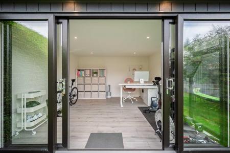 37-5 Norwood Ave.jpg