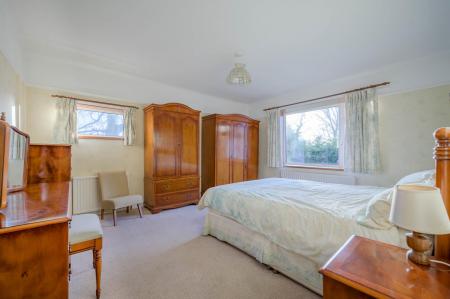 19-25 Tweskard Park.jpg