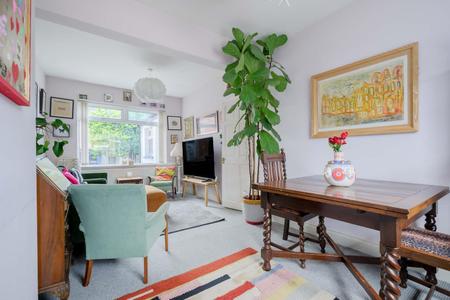 10-63 Larkfield Road.jpg