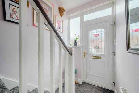 6-63 Larkfield Road.jpg