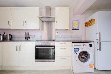 15-63 Larkfield Road.jpg