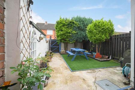 26-63 Larkfield Road.jpg