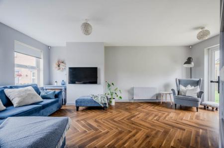 Messenger_creation_0146B986-2ECE-42F6-971A-98D4C53