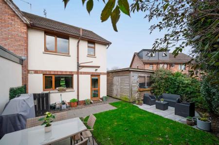 22-47 Stonebridge Ave.jpg