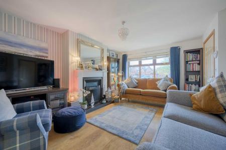 8-47 Stonebridge Ave.jpg