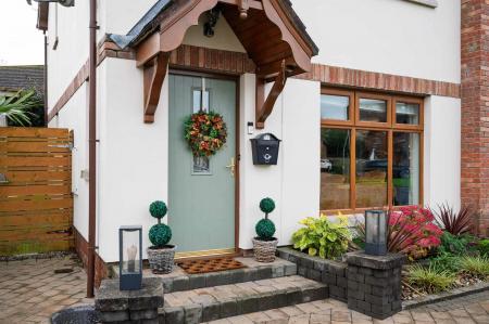 3-47 Stonebridge Ave.jpg