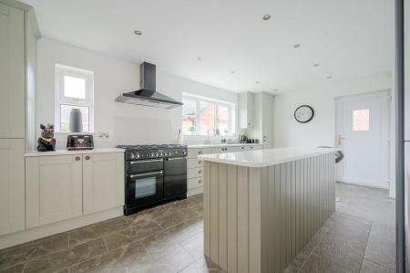 12-14 Dunkeld Park.jpg