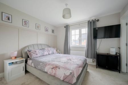 18-18 Tullynagardy Ave.jpg