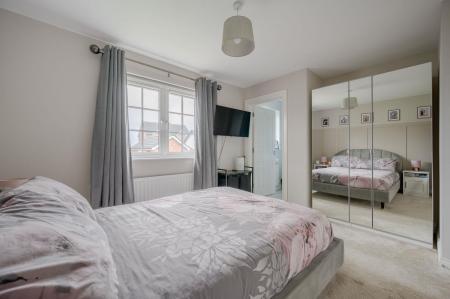 19-18 Tullynagardy Ave.jpg