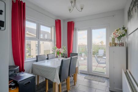 14-20 Birch Cres.jpg