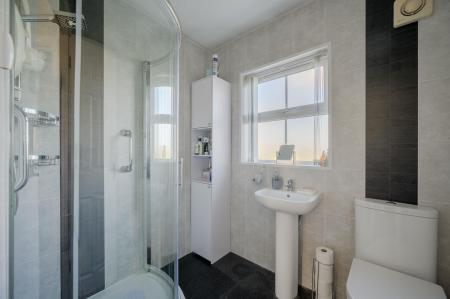 23-20 Birch Cres.jpg