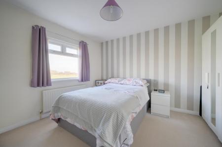 19-20 Birch Cres.jpg