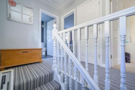 17-20 Birch Cres.jpg