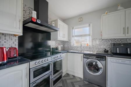 10-20 Birch Cres.jpg