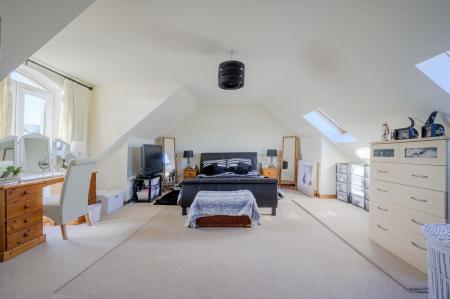 22-5 Shandon Court.jpg