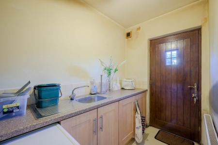 17-5 Shandon Court.jpg