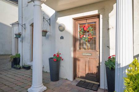 3-5 Shandon Court.jpg