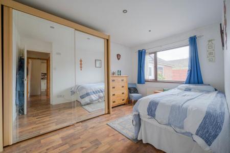 16-3 Erindee Ave.jpg