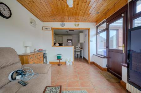 14-3 Erindee Ave.jpg