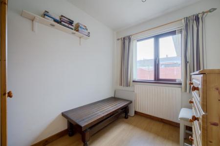 17-3 Erindee Ave.jpg