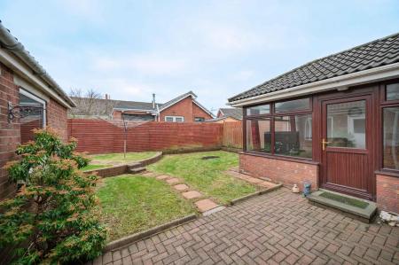 20-3 Erindee Ave.jpg